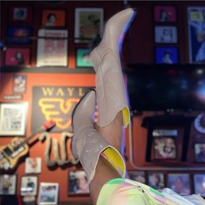 Like new Planet Cowboy Don't Make Me Blush bouquet leather western boots 8